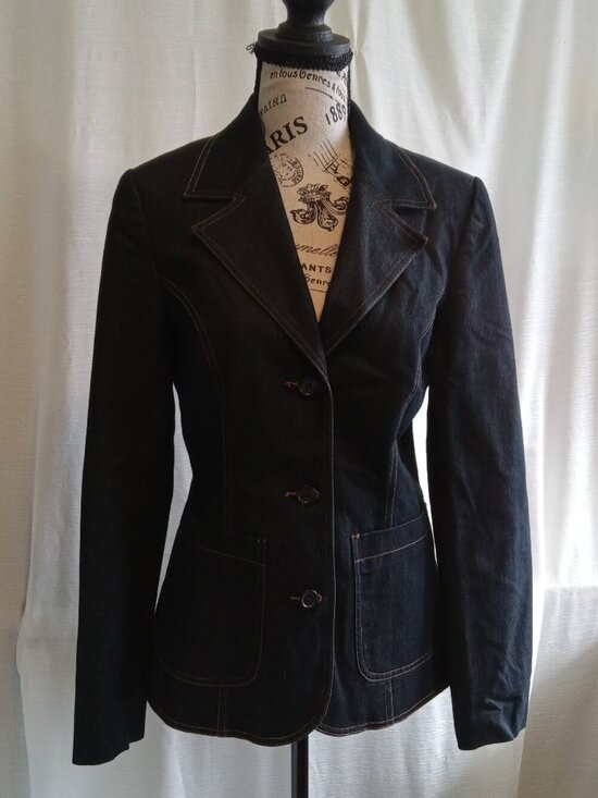 ROXY Jackets & Blazers - The perfect ROXY jeans-like jacket in a blue-jeans color, slightly stretchy